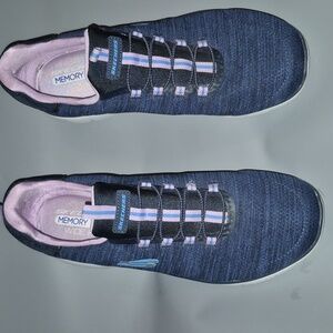 Sketchers Memory Foam  Sneakers Woman's Size 11 Wide Fit